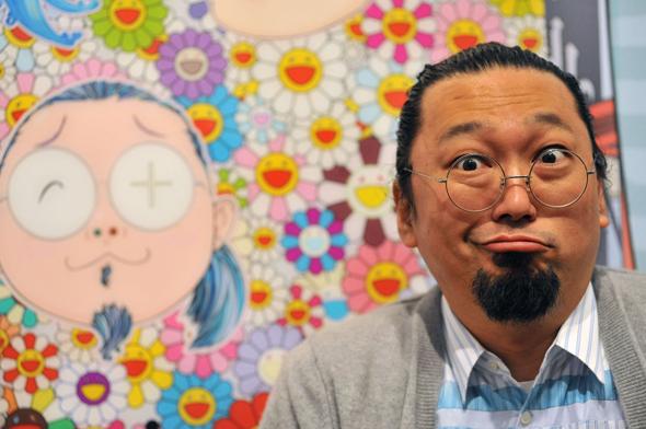 Le plasticien japonais Takashi Murakami lors d'une exposition au Tate Modern de Londres, le 29 septembre 2009