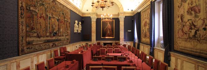 Petite salle des séances où l'Académie Française